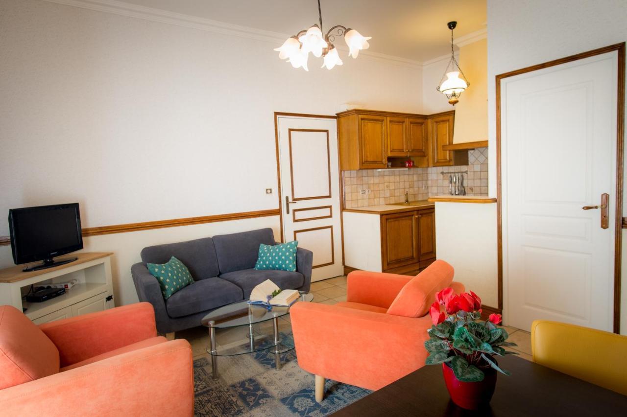 Les Magnolias Holiday Homes Lalinde Bagian luar foto